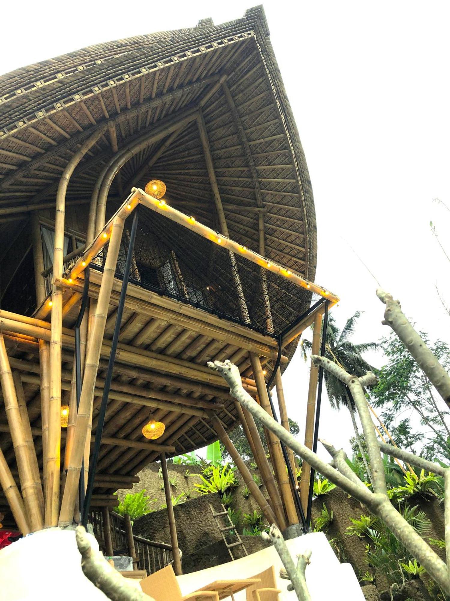 Villa Danaswari Bali Bamboo House Selat Esterno foto
