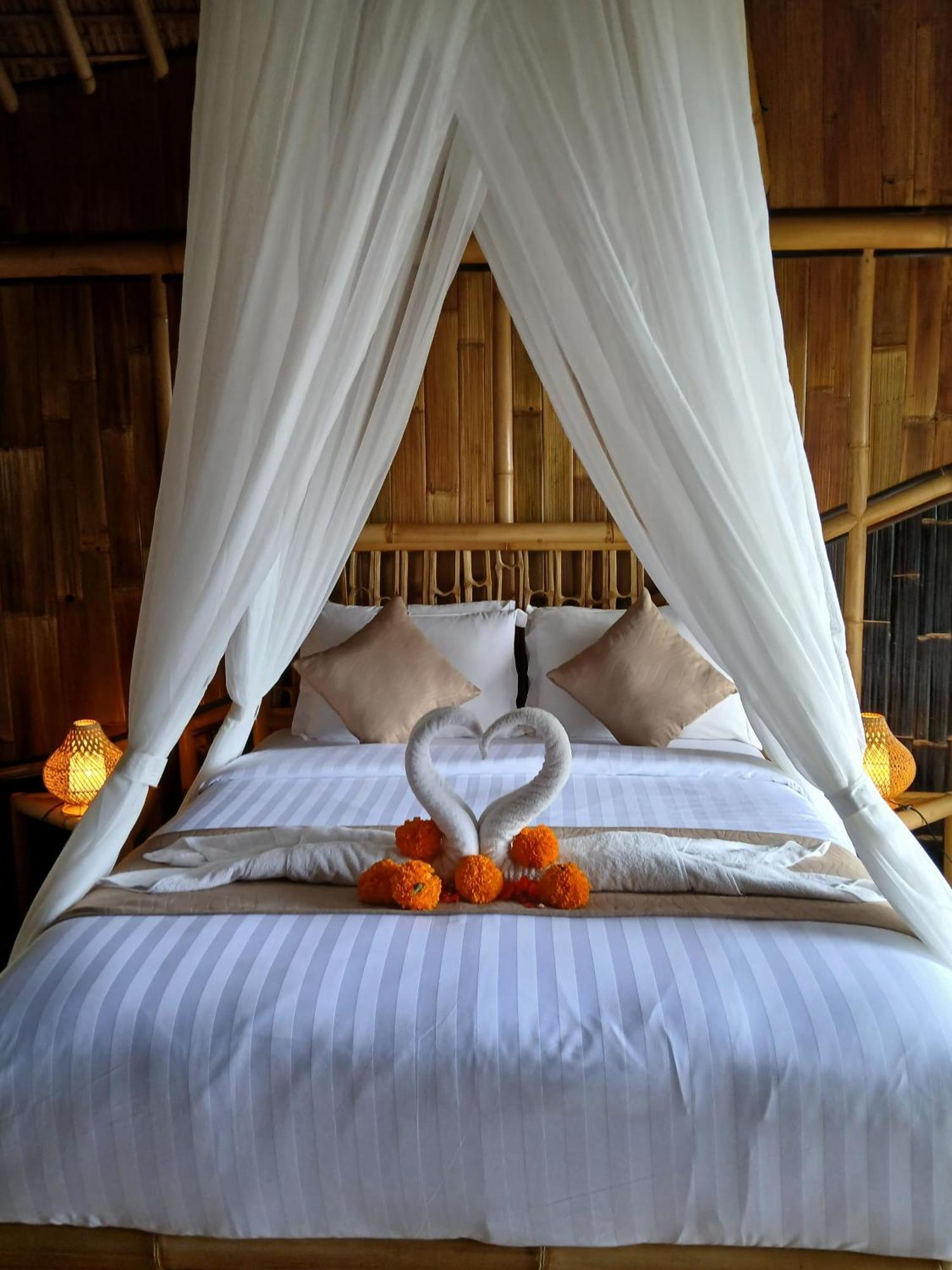 Villa Danaswari Bali Bamboo House Selat Esterno foto