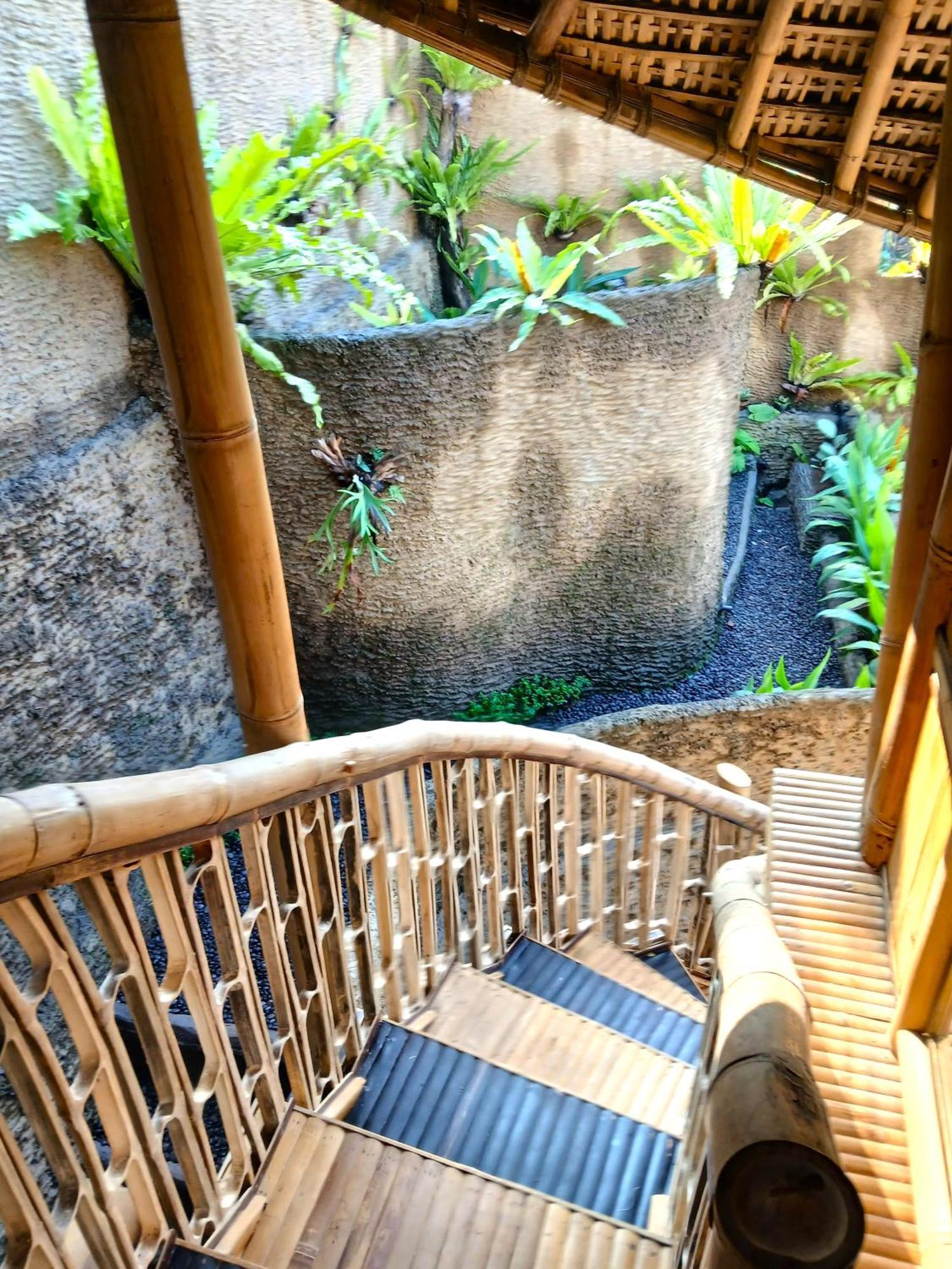 Villa Danaswari Bali Bamboo House Selat Esterno foto