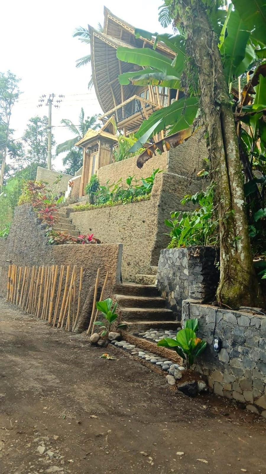 Villa Danaswari Bali Bamboo House Selat Esterno foto