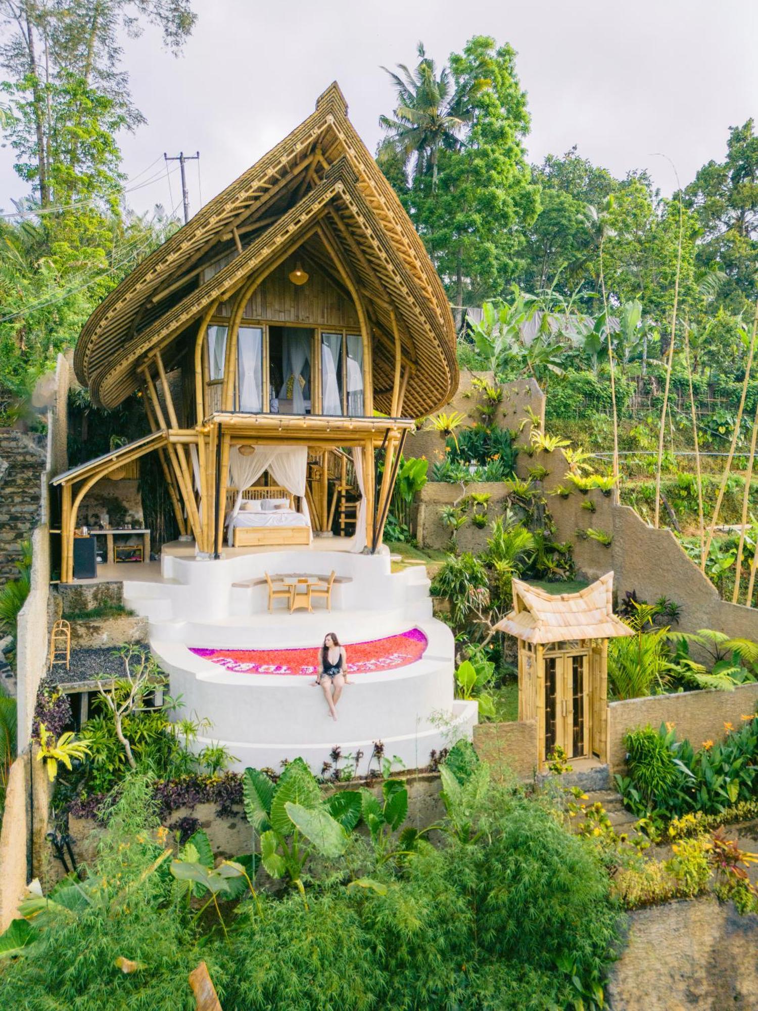 Villa Danaswari Bali Bamboo House Selat Esterno foto